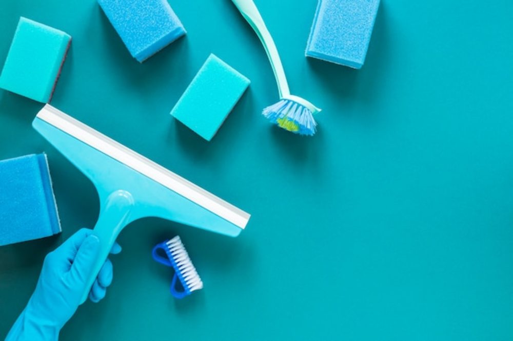 藍色清潔產品與平躺框架 衛(wèi)生用品的新體驗